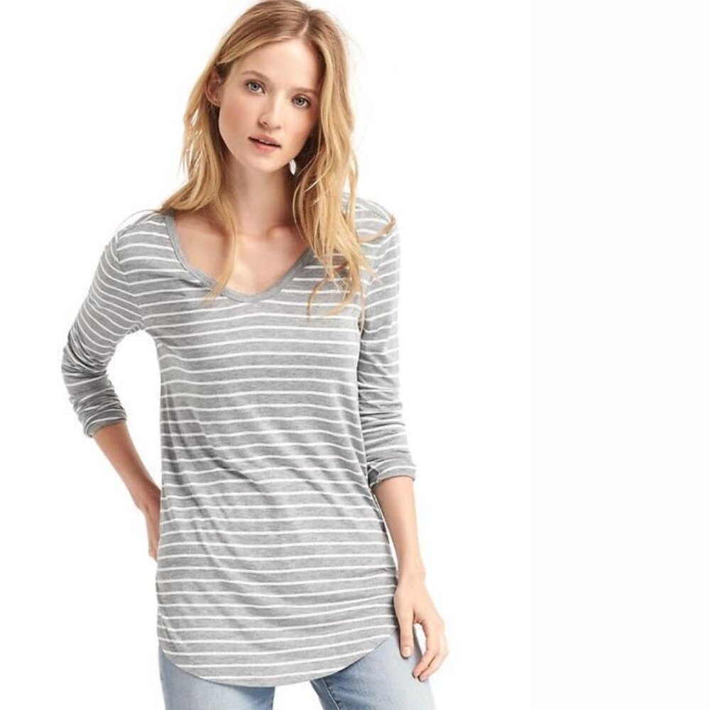 Gap - Scoop Neck Stripe Long Sleeve Tee 465346 | Small | Gray & White Stripe